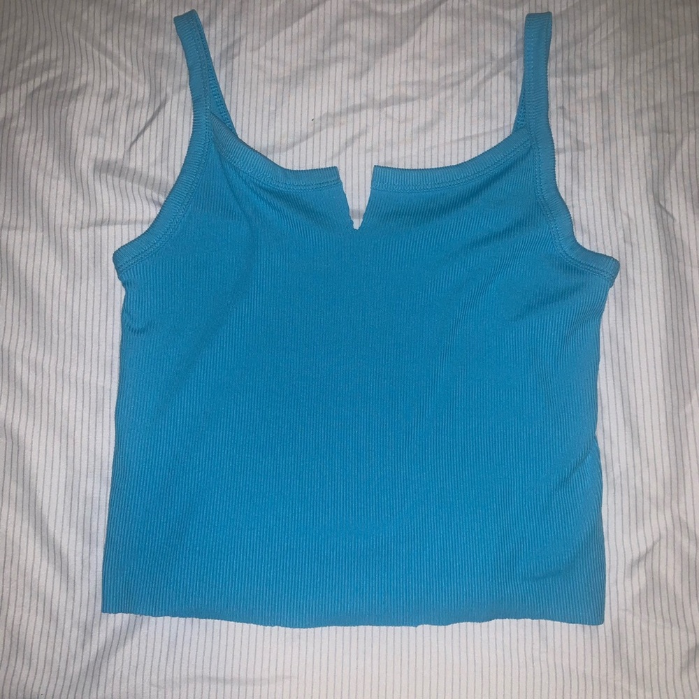 blue cropped tank top